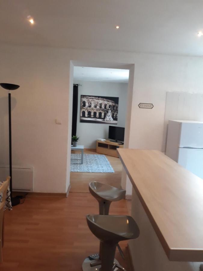 5 Minutes Des Arenes, Parking Gratuit, 6 Couchages Nîmes Eksteriør bilde